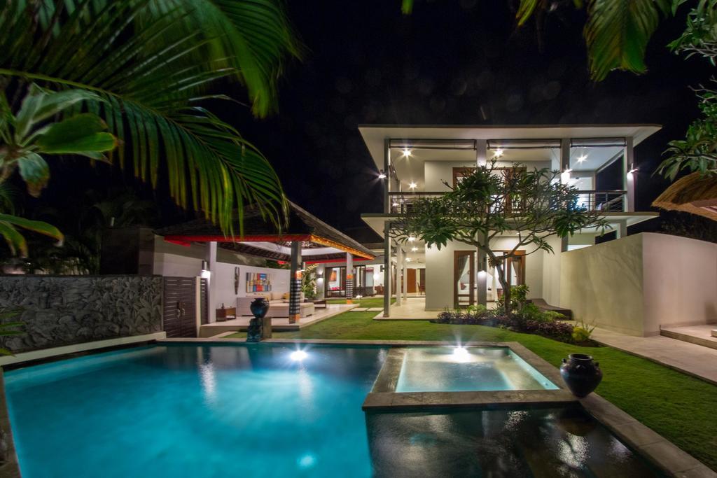 Villa Seratus Jimbaran Buitenkant foto