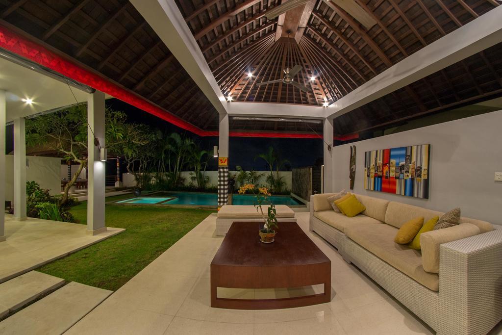 Villa Seratus Jimbaran Buitenkant foto
