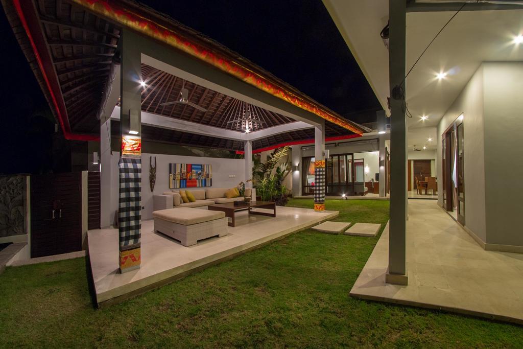 Villa Seratus Jimbaran Buitenkant foto