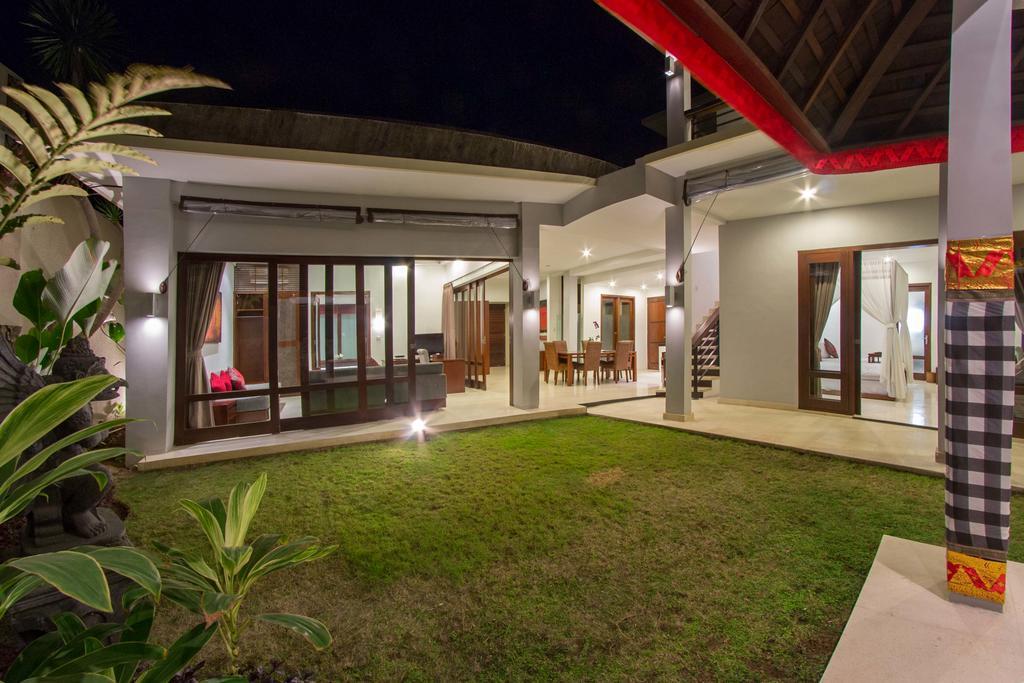 Villa Seratus Jimbaran Buitenkant foto