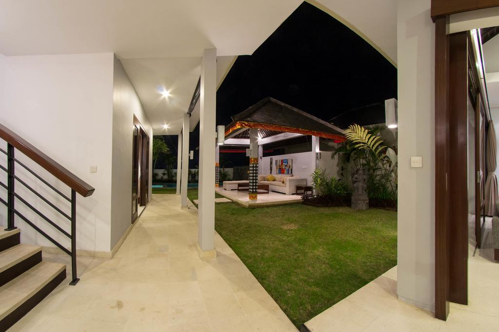 Villa Seratus Jimbaran Buitenkant foto