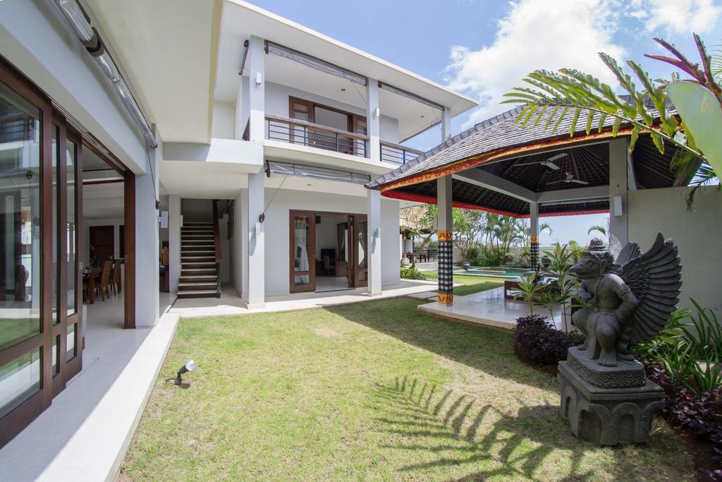 Villa Seratus Jimbaran Buitenkant foto